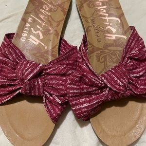 Blowfish brand size 8 slide barely worn